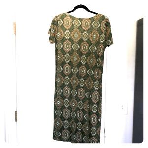 Green patterned T-shirt dress